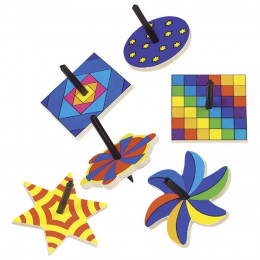 Mini toupies en bois - modèle et couleurs - à partir de 4 ans
