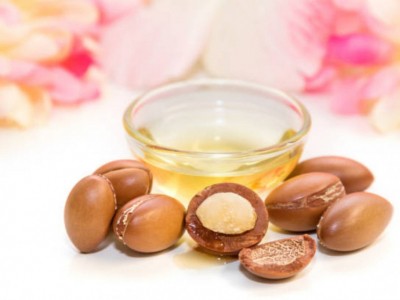 Les secrets de beauté de l’huile d’argan du Maroc pour la peau et les cheveux  