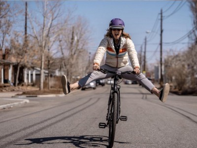 Comment bien s’équiper pour rouler à vélo selon les obligations légales ?